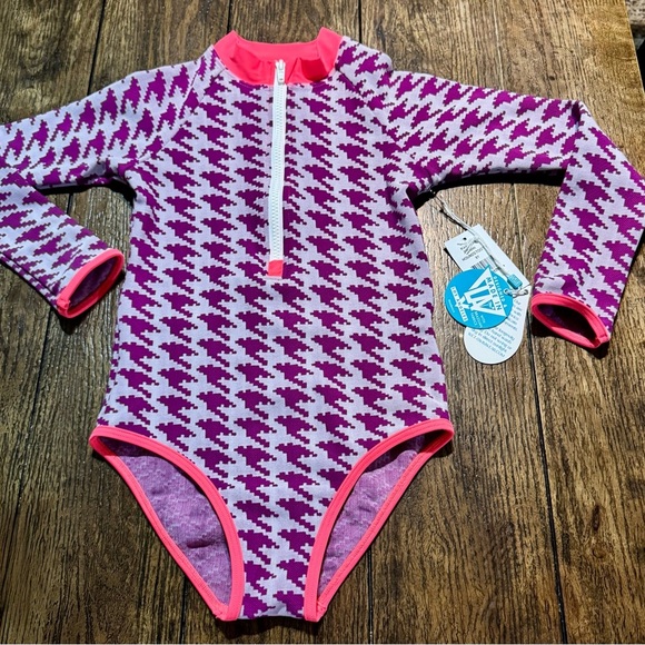 Mini Wet Girls Rash Guard Rumi HOUNDSTOOTH 8 Years NWT - Picture 1 of 6